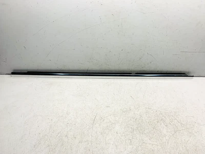 MERCEDES-BENZ CLASE C MOLDURA VENTANA 2022 P/S TRASERO C200 W206 AMG-LINE A2067302700 Foto 1 de 4