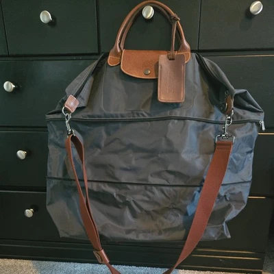 Longchamp Le Pliage Expandable Duffle Bag travel tote, shoulder strap, weekender - Image 1 of 4