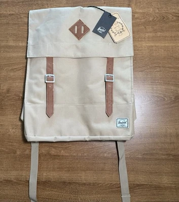 NUEVA Mochila Herschel Caqui con Correas de Cuero Marrón (ver pequeño desgarro en la correa) Foto 1 de 4