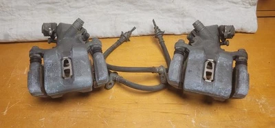 02-06 Acura RSX Tipo S OEM Pinzas de freno traseras LH y RH Conjunto completo de pinzas Foto 1 de 4