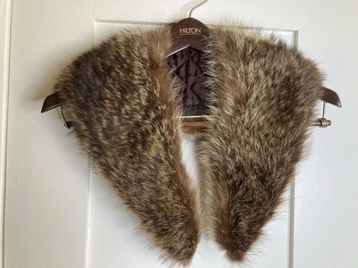 "Cuello de piel de mapache vintage hecho en EE. UU. 36""x6""" Foto 1 de 4