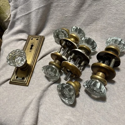 老式 8 件装玻璃门把手和零件 — 第 1/3 张图片