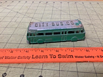 Autobús verde vintage Renwal City Bus Co. como está Foto 1 de 4