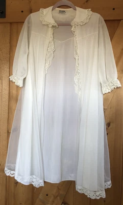 Bata Peignoir Vintage Maidenform Sweet Dreams Marfil Encaje Recortada Talla Mediana Foto 1 de 4