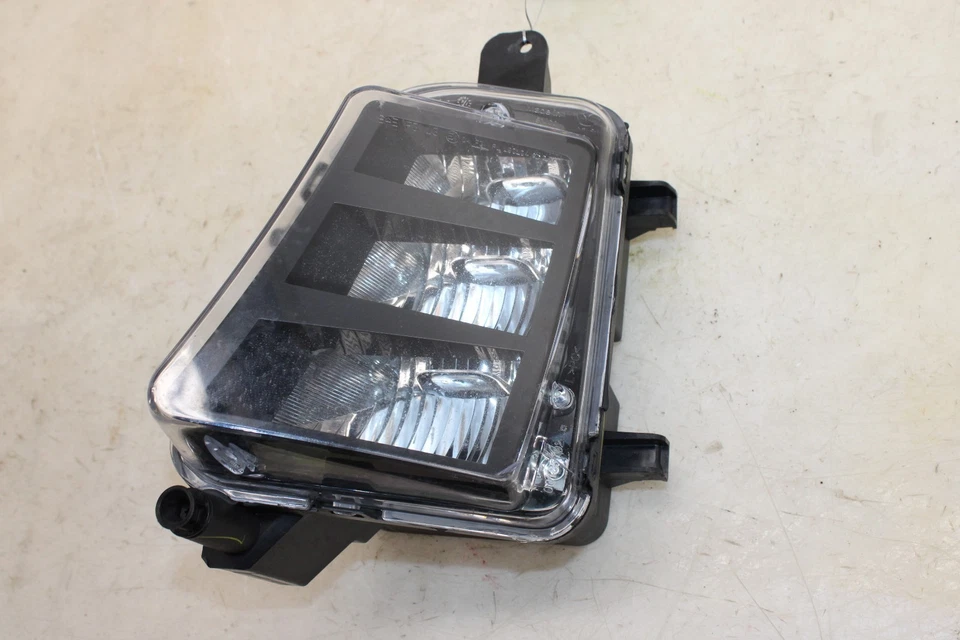 Luz antiniebla delantera izquierda Volkswagen GTI 2015-2017 5GM941699A OEM **DAÑADA** MH19 Foto 1 de 4