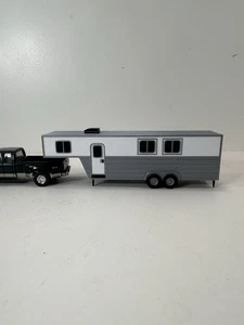 Kit de remolque para caballos más pequeño escala HO 1/87 en blanco - Imagen 1 de 7