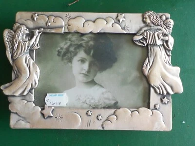 Marco de metal con ángeles tocando música 3,5x5 (CL 85) Foto 1 de 2