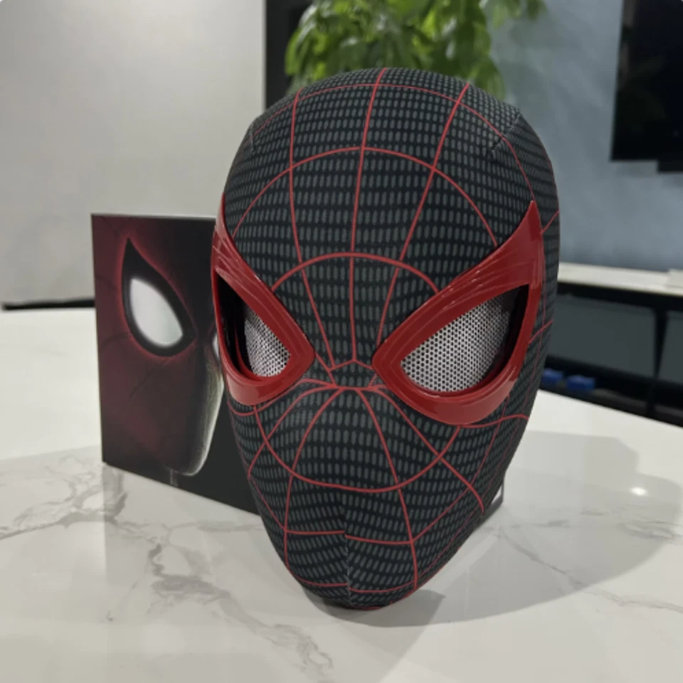 Máscara de Spider-Man Moving Arácnido Ojos Control de Mentón Ojos Casco Máscaras Accesorios Regalo Foto 1 de 4
