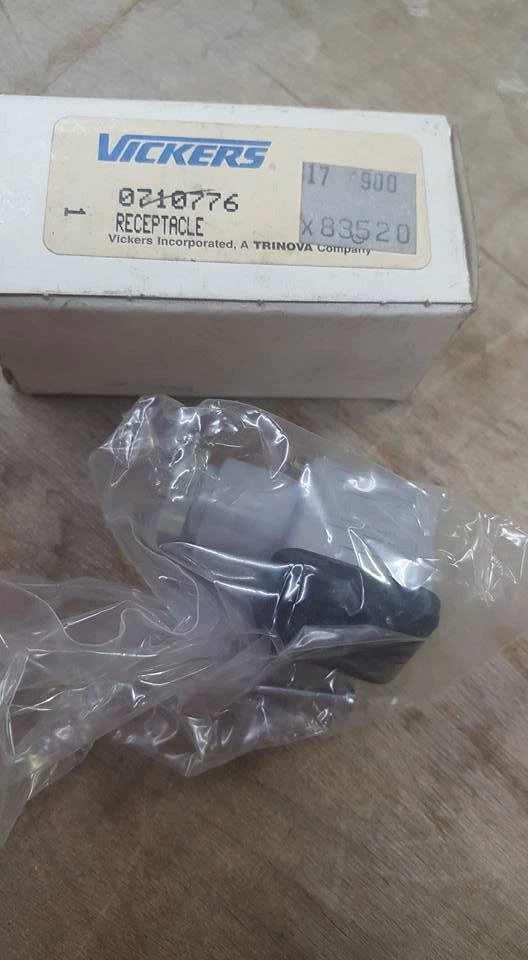 RECEPTÁCULO VICKERS 977897 W156 Foto 1 de 1