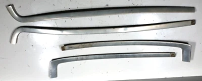 Moldura de ventana parabrisas envolvente 1980-1996 Ford F150 F250 cromo 4 piezas Foto 1 de 4