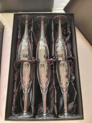 Royal Doulton Chelsea Pattern Flower Etched Crystal Champagne Flute Set of 6 - Image 1 of 3