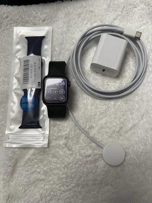 Apple Watch (Series 6) 40mm Space Gray Aluminum (LTE) -Excellent - Image 1 of 4