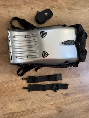 Boblbee Rucksack Backpack 25l silber Motorrad Hardshell BOBLBE-E neuwertig - Bild 1 von 2