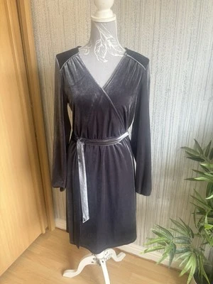 Vestido de Navidad COPPER & BLACK NUEVO CON ETIQUETAS por Fatface Talla 14 Gris Terciopelo Sensación Envolvente Foto 1 de 4