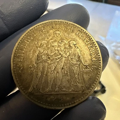 🇫🇷1875 A França 5 francos .900 prata KM#820 mais de 150 anos! - Imagem 1 de 4