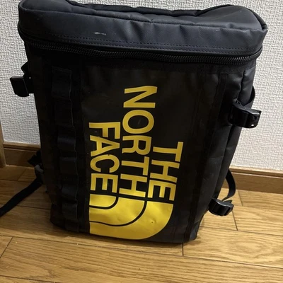 Mochila The North Face Negra/Amarilla Edición Limitada Exterior Rendimiento Icono con Foto 1 de 4