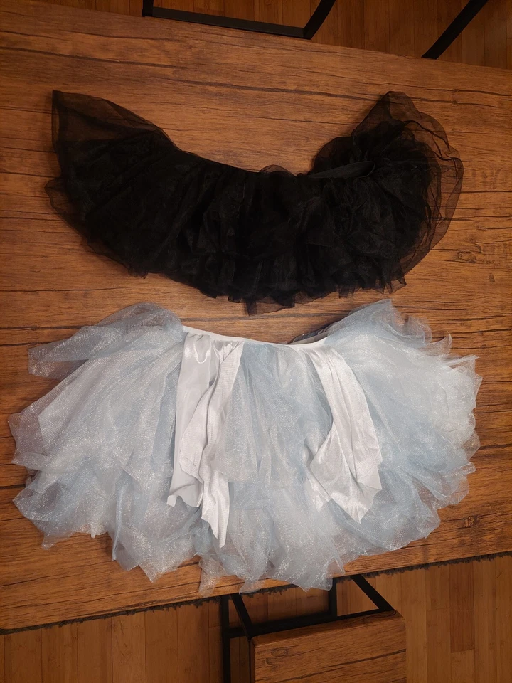 @@@Juego de 2 Tutus Leg Avenue Negro Y Disfraces USA Azul + Blanco Con Brillos@@ Foto 1 de 4