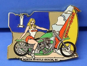 HOOTERS GIRL NORTH MYRTLE BEACH SC VERDE MOTOCICLETA ROMPECABEZAS SOLAPA PIN - Imagen 1 de 2