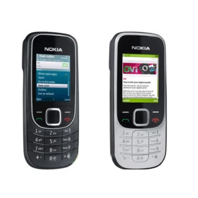 Nokia 2330 Classic 2330c Java 2G GSM 900 / 1800 telefono cellulare Bluetooth sbloccato - Immagine 1 di 4