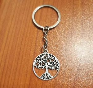 UNISEX TREE OF LIFE SILVER LUCKY CHARM KEYCHAIN CANDY - Picture 1 of 1