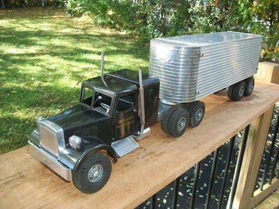 Smith Miller MIC Custom Dual Axle Semi Tractor Trailer - Image 1 of 4