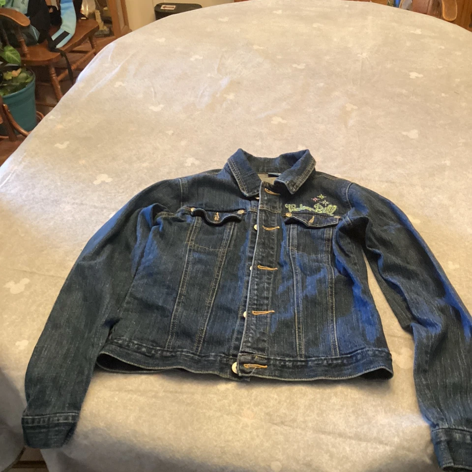 Chaqueta vaquera azul vaquera bordada Tinkerbell de Disney juvenil pequeña Foto 1 de 4