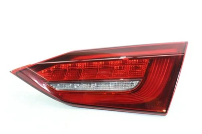 Infiniti Q50 2018-2024 luz trasera derecha lado del pasajero interior lámpara led OEM Foto 1 de 4