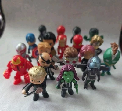 Lote de 19 mini figuras de acción Marvel Avengers Super Heroes Foto 1 de 4