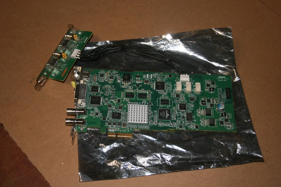 Matrox Y7316-03 M066330 REV.A Graphics Card SDI and S-video capture card - Image 1 of 4