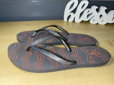 Chanclas planas para mujer REEF plateadas brillantes con correa delgada talla 10 Foto 1 de 4