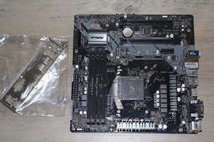 ASRock B450M PRO4 AMD AM4 DDR4 Micro ATX Motherboard w/ I/O Shield Rev. 1.01 - Photo 1/8
