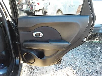 Panel de moldura interior de puerta trasera derecha usado se adapta a: Kia Soul 2015 grado A Foto 1 de 4