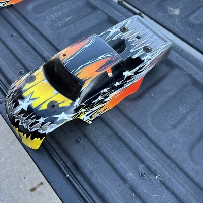 *RARE* Vintage Traxxas T-Maxx Nitro Monster Truck Body Yellow Orange Black Used - Image 1 of 4