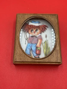 Raggedy Andy Puppe gerahmt. 2G - Bild 1 von 5