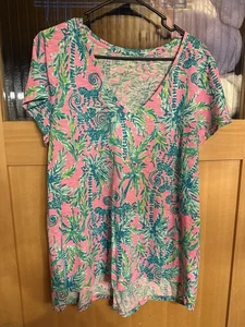 Lilly Pulitzer Women's V-Neck T-Shirt Size XXL Blue/pink 100% Cotton - Picture 1 of 3