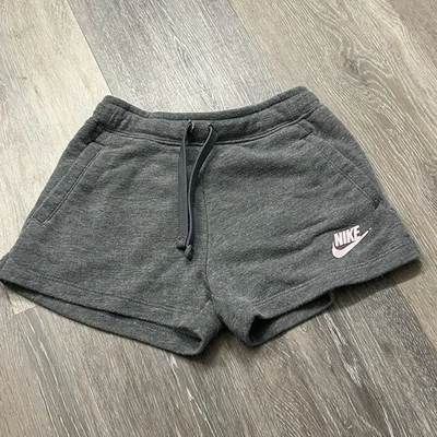 耐克女孩灰色运动短裤 6 码 – 棉混纺口袋和抽绳 — 第 1/4 张图片