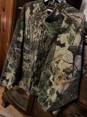Vintage LIBERTY Realtree Hardwoods Camo Shirt XL MADE IN USA Hunting Soft 90s - Image 1 of 4