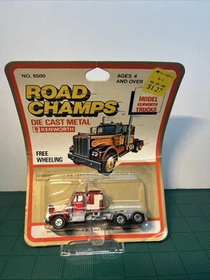 De colección Road Champs #6500 Kenworth Red Devil SEMI APAREJO 1/64 Kmart Sellado Nuevo Foto 1 de 4