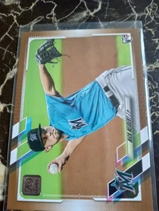 2021 Topps - Nick Neidert Gold Rookie Card 0322/2021 - Picture 1 of 2