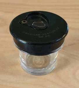 Antiker 30er Jahre American Seating Co Glas & Bakelit Schulschreibtisch Nr. 60 Tintenfass - Bild 1 von 10