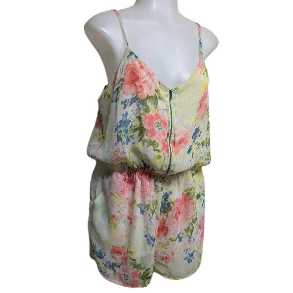 Mameluco Corto Grande Forrado Lucca Couture Colores Florales Cuerdas Espagueti L Foto 1 de 4