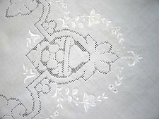 Antique Italian Linen Embroidered Punchwork Lace Table Topper Tablecloth 34"