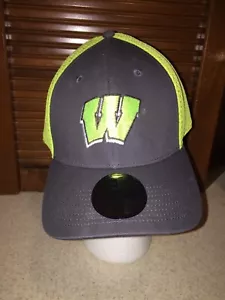 Wisconsin Badgers New Era 39THIRTY Hat Heathered Gray Neon M/L - Picture 1 of 6