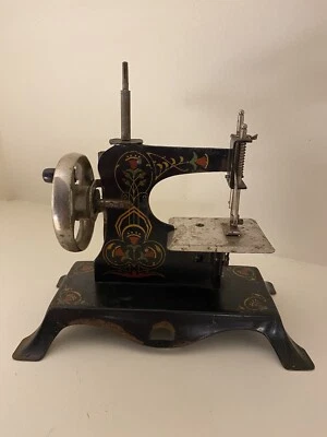 Máquina de coser infantil 1930-4o’s Casige juguete Alemania estado de funcionamiento de colección Foto 1 de 4
