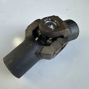 Suzuki Volusia Intruder VL800 2004 Drive shaft uni yoke knuckle - Picture 1 of 7
