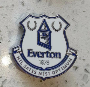 Everton FC Official Club Crest Pin Badge - White and Blue - Picture 1 of 2