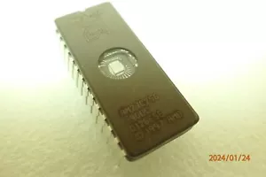 AM27C256-90DC AMD (32 K x 8-Bit) CERAMIC UV EPROM VIDEO ARCADE JUKEBOX REPAIR - Picture 1 of 3