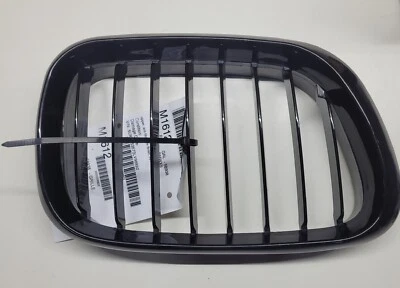 2001 - 2004 宝马 X5 前保险杠肾格栅右通行证侧光泽黑色原始设备制造商  — 第 1/4 张图片