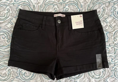 NWT - SO Low Rise FAVORITE SHORTIE Black 2.5 inch inseam, stretch, Size 11 - Image 1 of 4