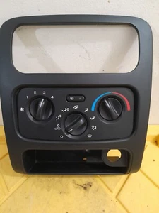 2003 Jeep Liberty A/C Climate Control Bezel - Picture 1 of 3